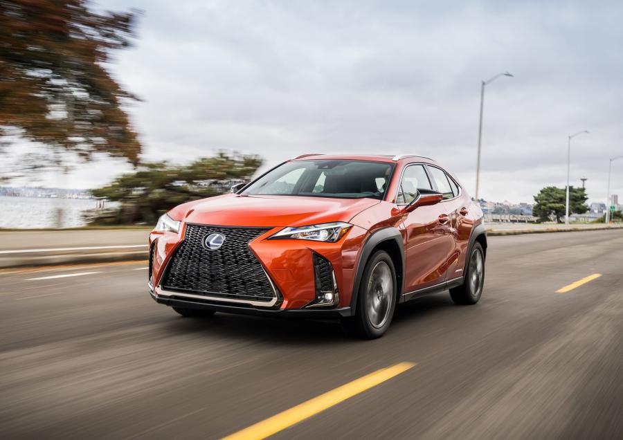  Lexus UX250h F-Sport 2018 года  (NA) (фото 18 из 40)